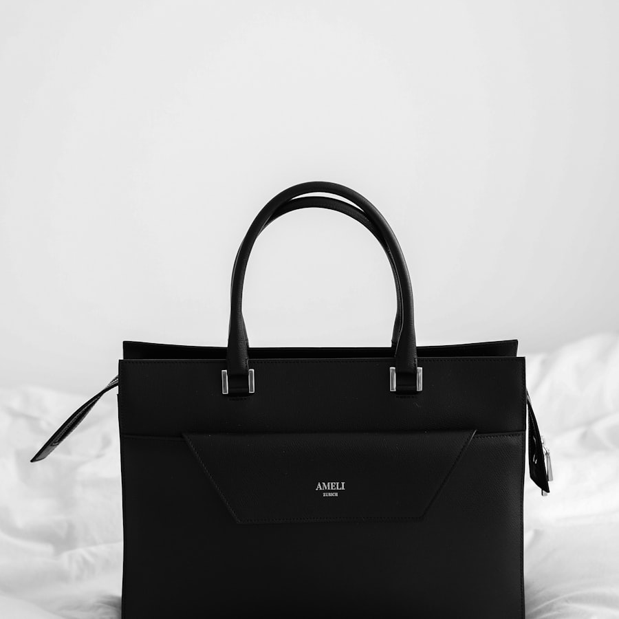 Classic Black Tote, women's bags