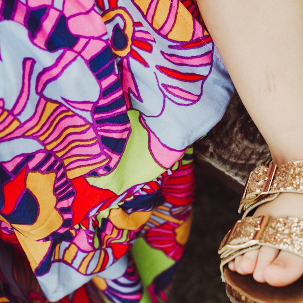 Girls Gold Glitter Slides, detail view 3